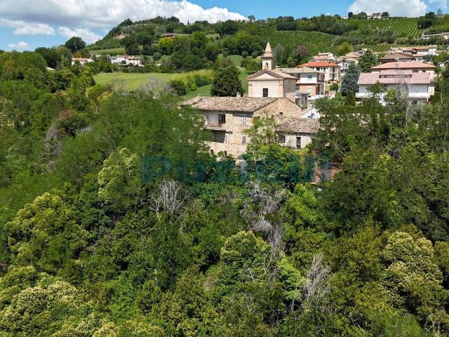 Case e ville in vendita di 864 m² in Strada Provinciale 37