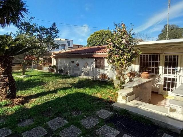 Case e ville in vendita di 86 m² in Via Norma, 10