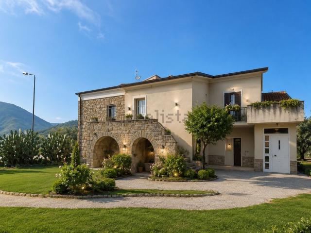 Case e ville in vendita di 86 m²