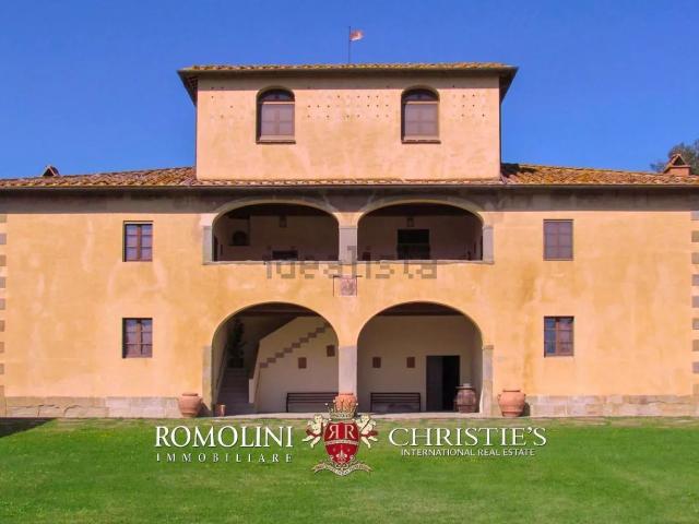 Case e ville in vendita di 870 m²