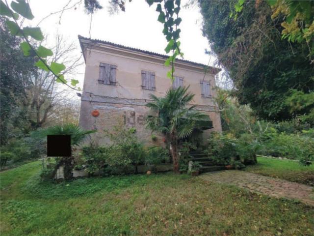 Case e ville in vendita di 872 m² in Via del Mare, 4591