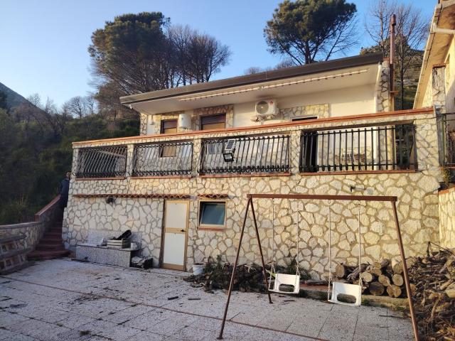 Case e ville in vendita di 88 m² in Strada Intercomunale 7, 187