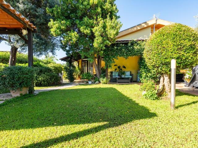Case e ville in vendita di 93 m² in Via Pitagora