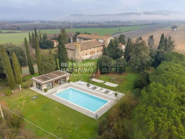Case e ville in vendita di 900 m²
