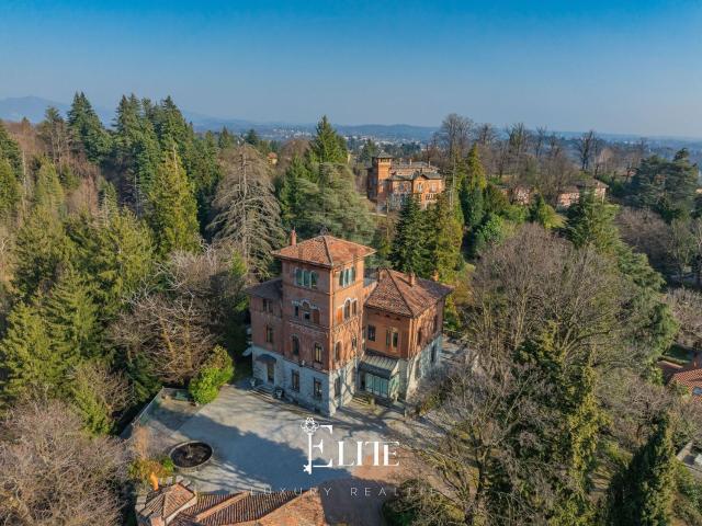 Case e ville in vendita di 900 m² in Via Adda, 6