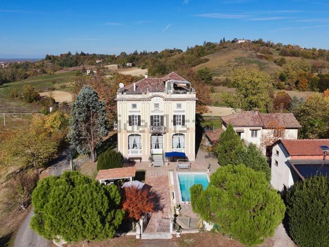 Case e ville in vendita di 900 m² in Strada San Zeno Doglia