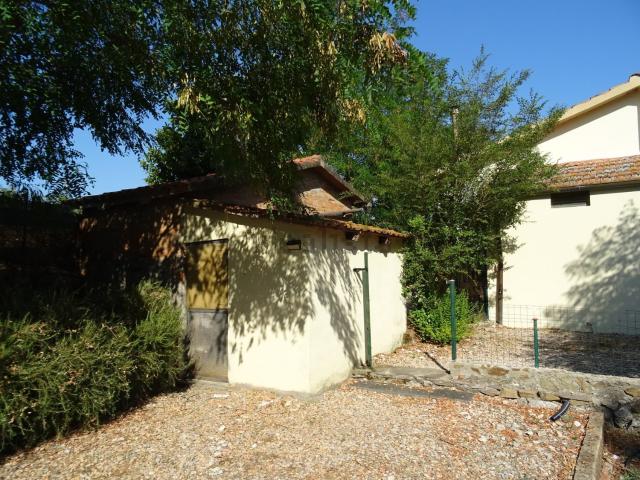 Case e ville in vendita di 90 m² in Strada Val delle Rose