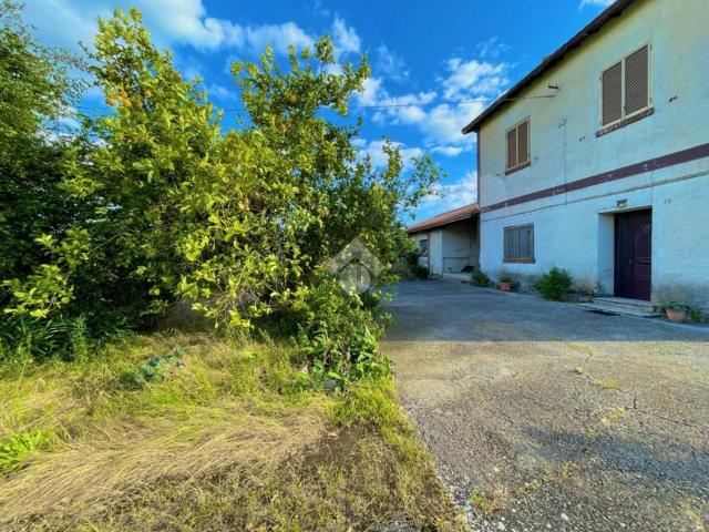 Case e ville in vendita di 90 m² in Strada dell&apos Amaseno, 15
