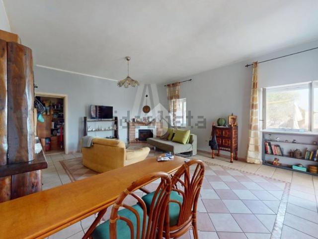 Case e ville in vendita di 90 m² in Strada Franzullo II G, 99