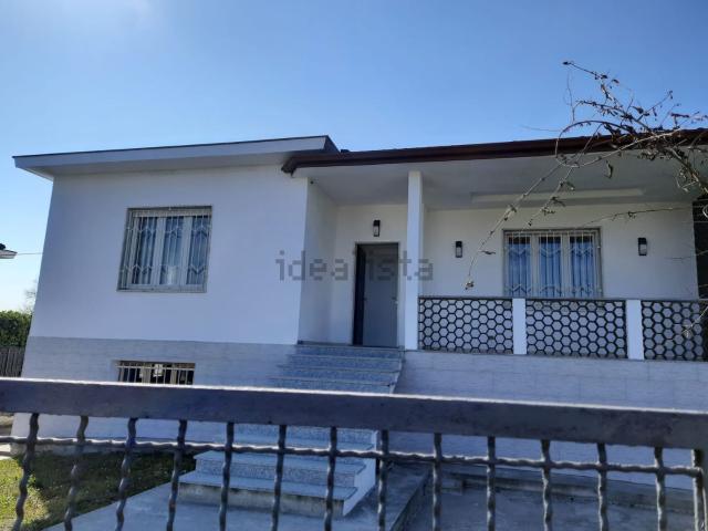 Case e ville in vendita di 90 m² in Via Tornello, 106