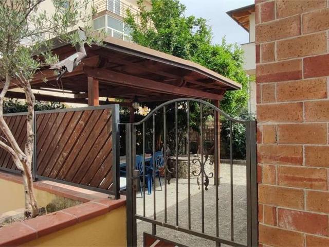 Case e ville in vendita di 90 m² in Via Zenone, 6