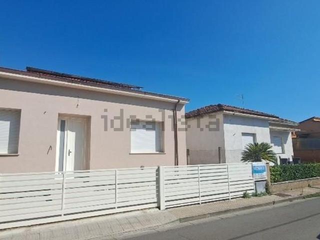 Case e ville in vendita di 90 m² in Via Alberto Profeti