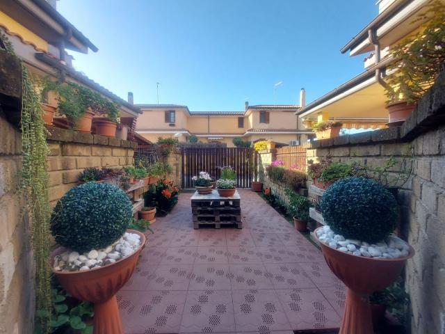 Case e ville in vendita di 90 m² in Via Belgrado