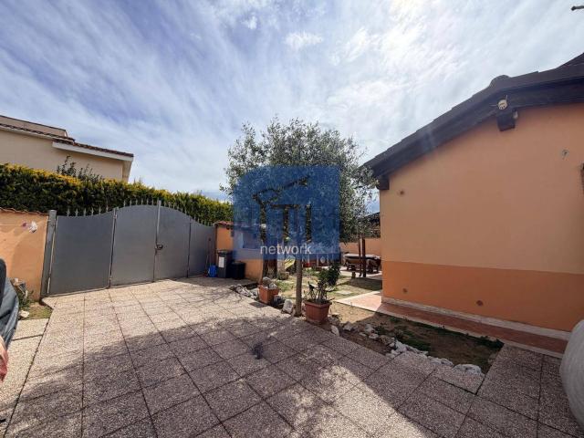 Case e ville in vendita di 90 m² in Via Campo di Carne