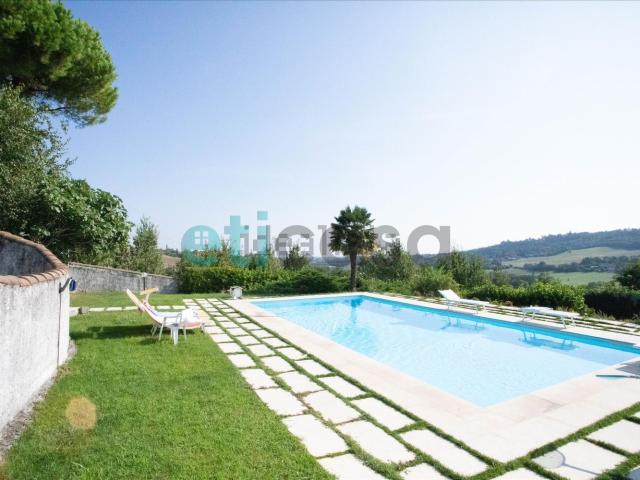 Case e ville in vendita di 90 m² in Via Camporotondo, 12