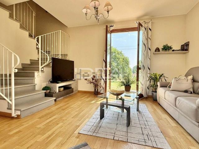 Case e ville in vendita di 90 m² in Via dei Bocchi