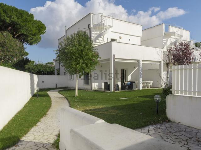 Case e ville in vendita di 90 m² in Via della Monacella, 4