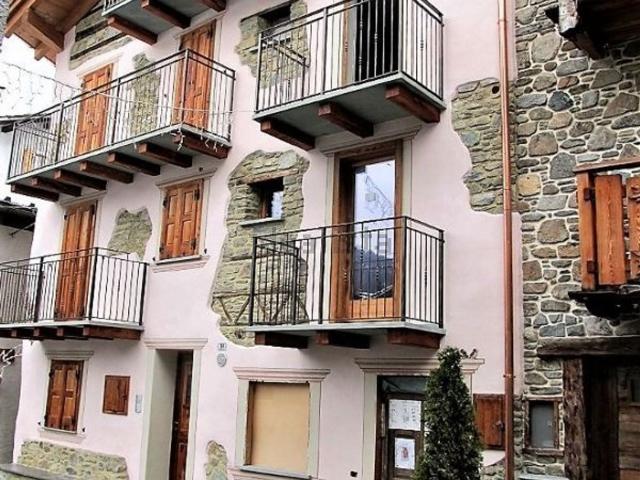 Case e ville in vendita di 90 m² in Via Don Gatti