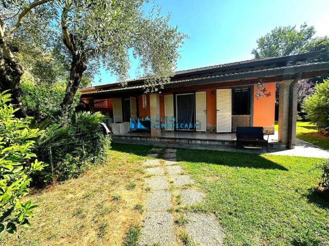 Case e ville in vendita di 90 m² in Via Fosso Nuovo