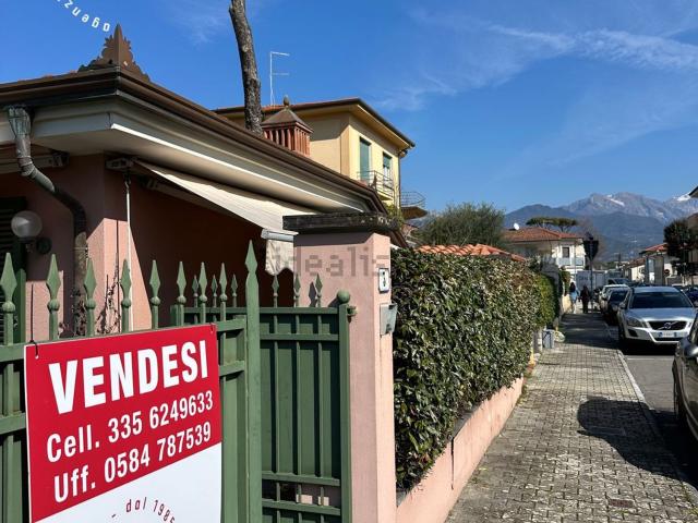 Case e ville in vendita di 90 m² in Via Giuseppe Mazzini, 40