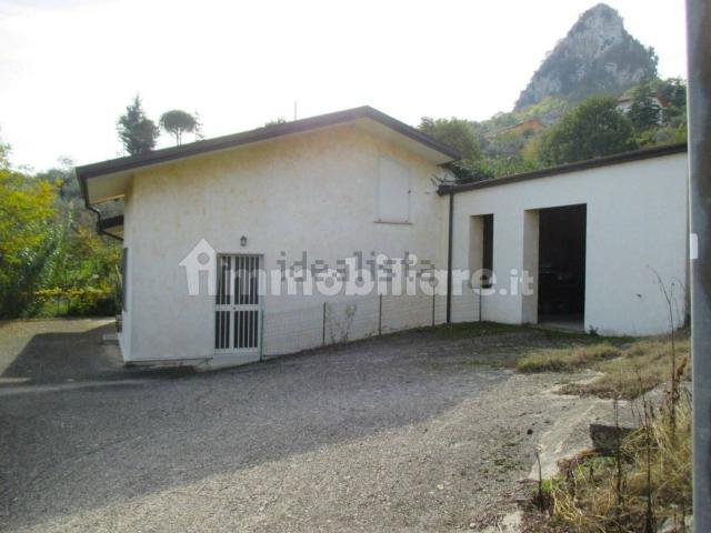 Case e ville in vendita di 90 m² in Via Pantanelle