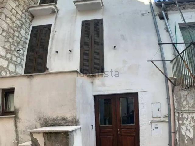 Case e ville in vendita di 90 m² in Via Rinaldi