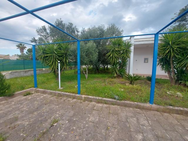 Case e ville in vendita di 90 m² in Viale delle Gardenie