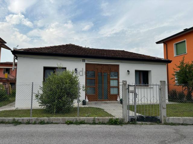 Case e ville in vendita di 90 m²
