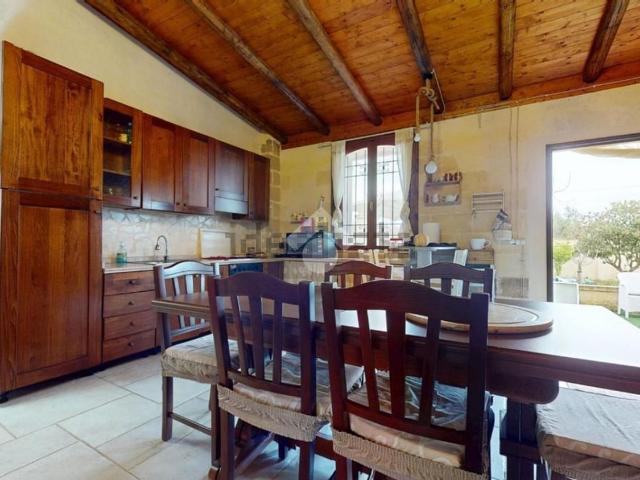 Case e ville in vendita di 90 m²