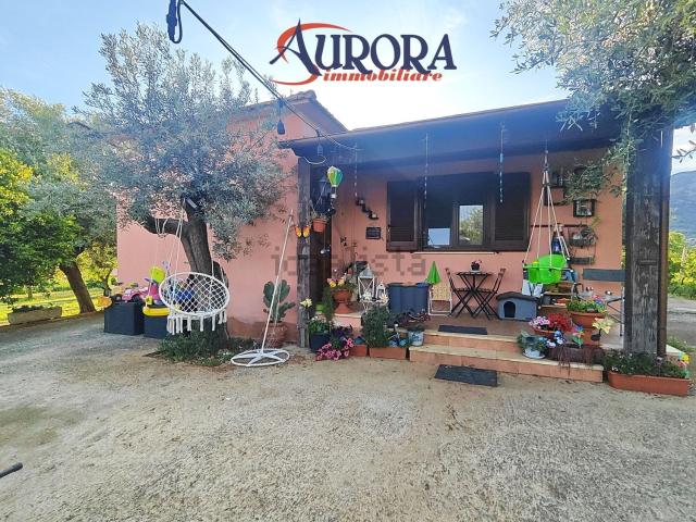 Case e ville in vendita di 90 m²