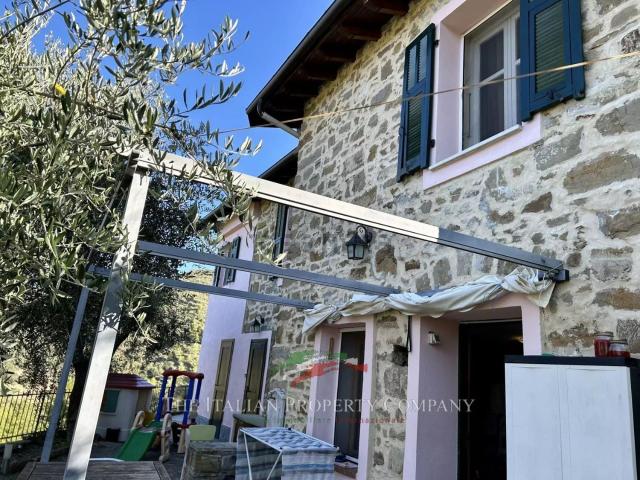 Case e ville in vendita di 90 m²
