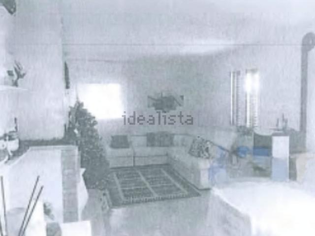 Case e ville in vendita di 91 m² in Strada Petrone, 39