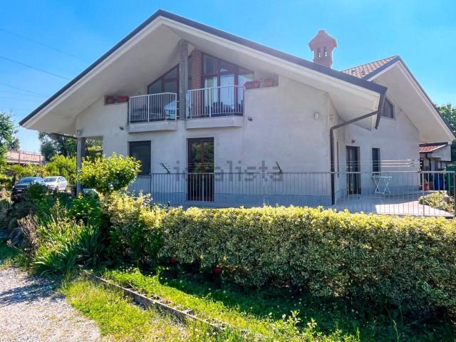 Case e ville in vendita di 91 m² in Via Pasubio