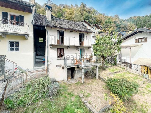 Case e ville in vendita di 92 m² in Frazione Bertonio