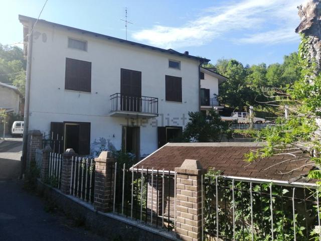 Case e ville in vendita di 92 m² in Via Beato Guglielmo