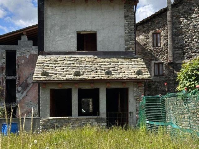 Case e ville in vendita di 92 m² in Via San Bernardo