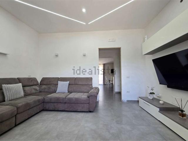 Case e ville in vendita di 92 m²
