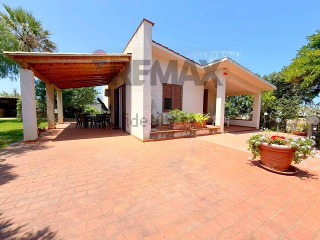 Case e ville in vendita di 97 m² in Via Belice, 10