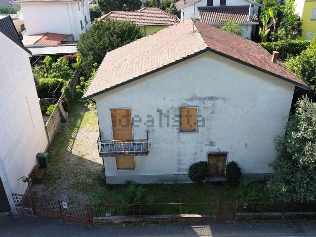 Case e ville in vendita di 97 m² in Via Giosuè Carducci, 7