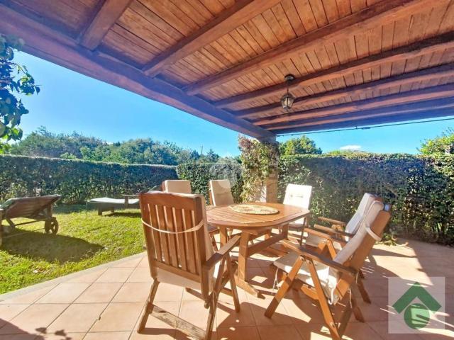 Case e ville in vendita di 97 m² in Via punta Molara