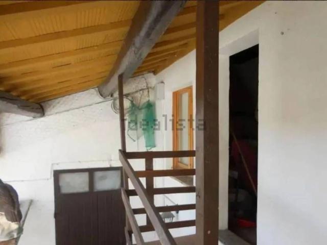 Case e ville in vendita di 94 m² in Via Cosmi, 10