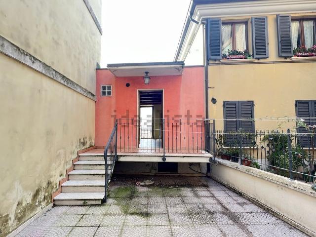 Case e ville in vendita di 94 m² in Via Fiorenzuola, 14