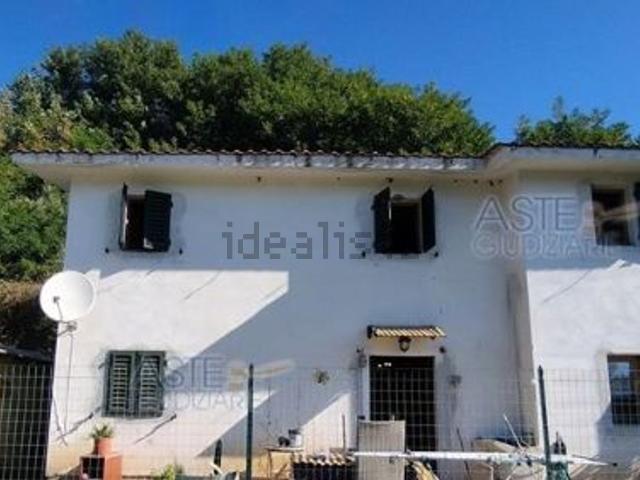 Case e ville in vendita di 94 m² in Via Maona