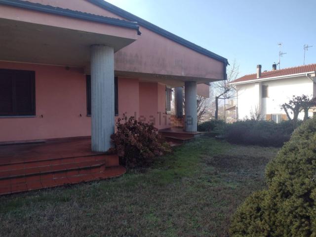 Case e ville in vendita di 950 m²