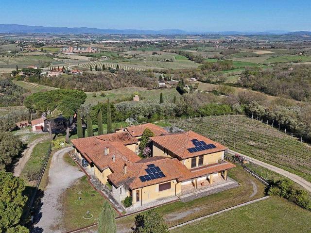 Case e ville in vendita di 950 m² in Via di Voltaia Nel Corso, 57