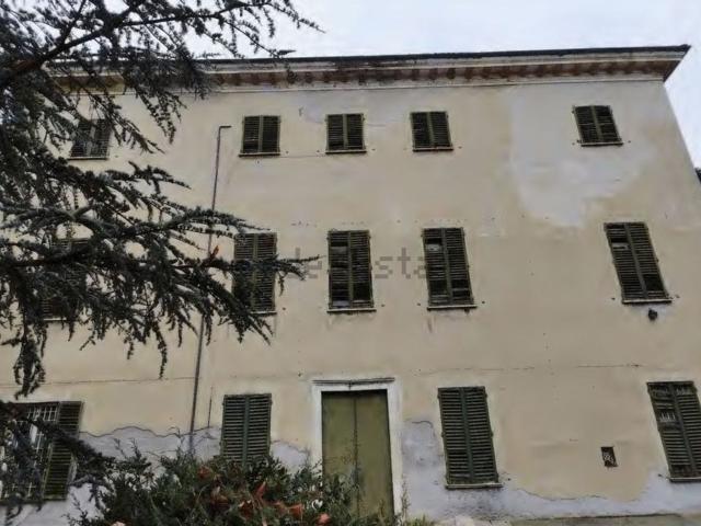Case e ville in vendita di 950 m² in Corso Piave, 48