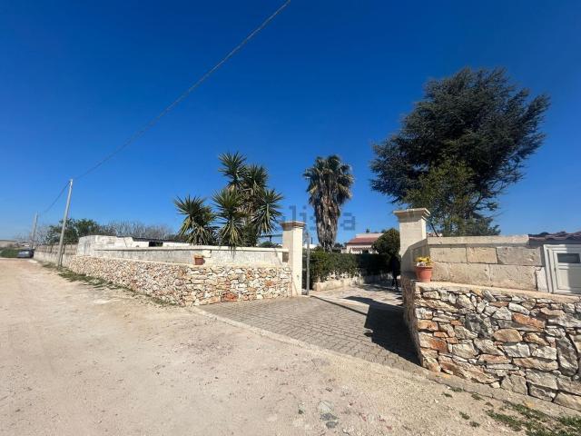 Case e ville in vendita di 95 m² in Contrada Tarantini, 2