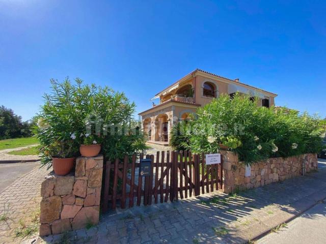 Case e ville in vendita di 95 m² in Via del Mare