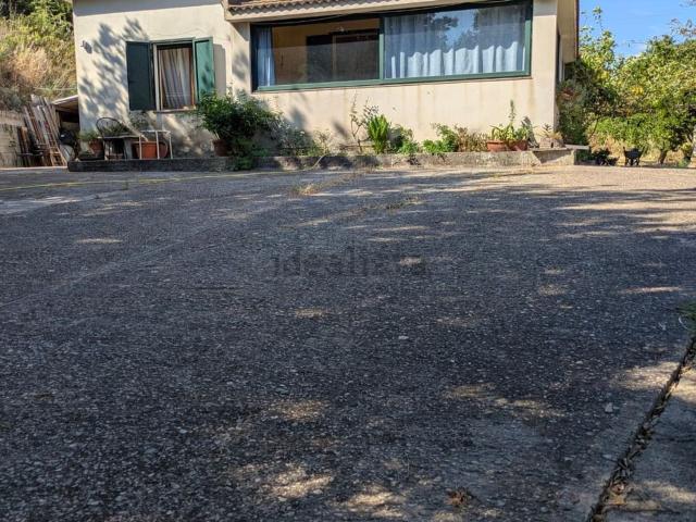 Case e ville in vendita di 95 m² in Via Lungo Valle, 18