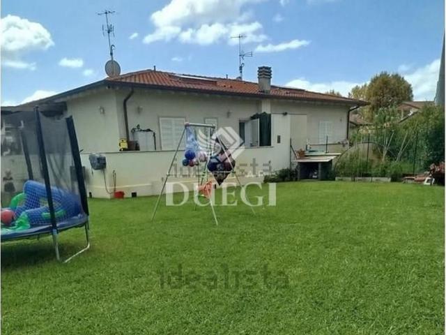 Case e ville in vendita di 95 m² in Via Pianaccese, 68